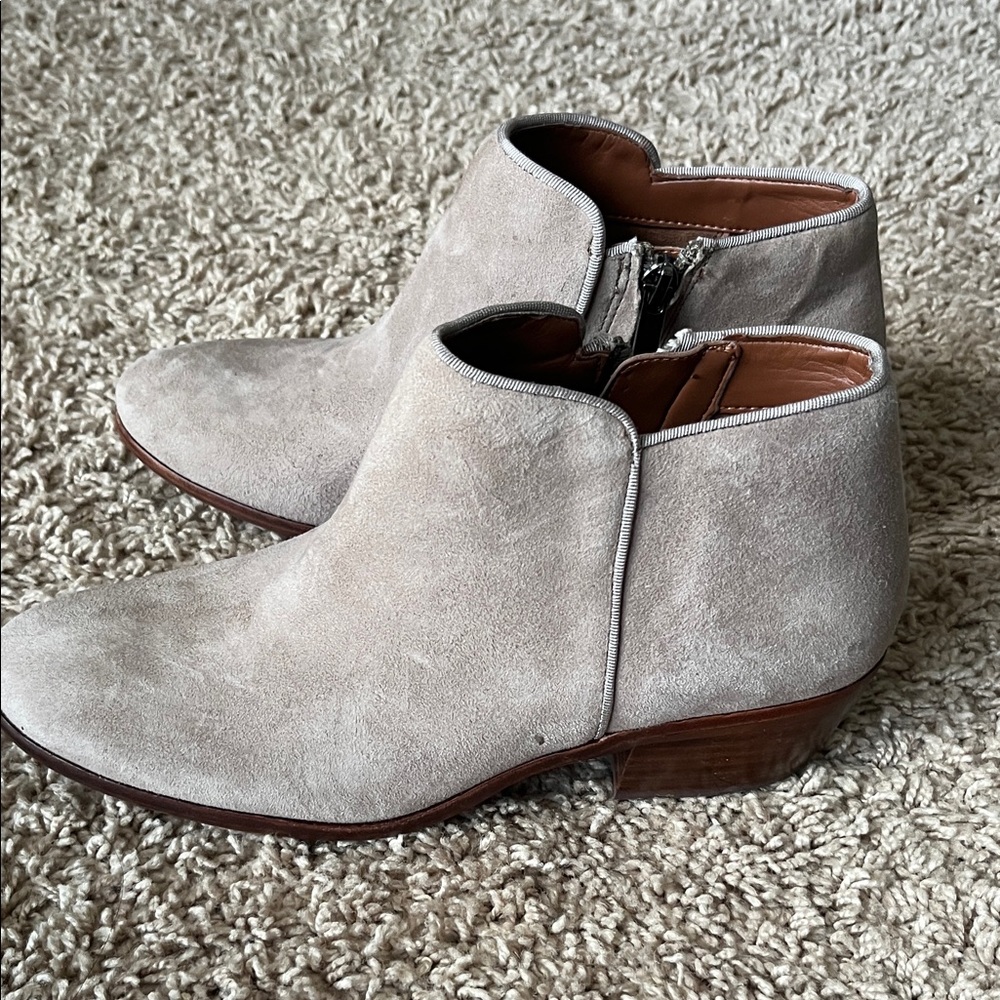 Sam Edelman PETTY Suede Ankle Boots women’s size 7
Like new